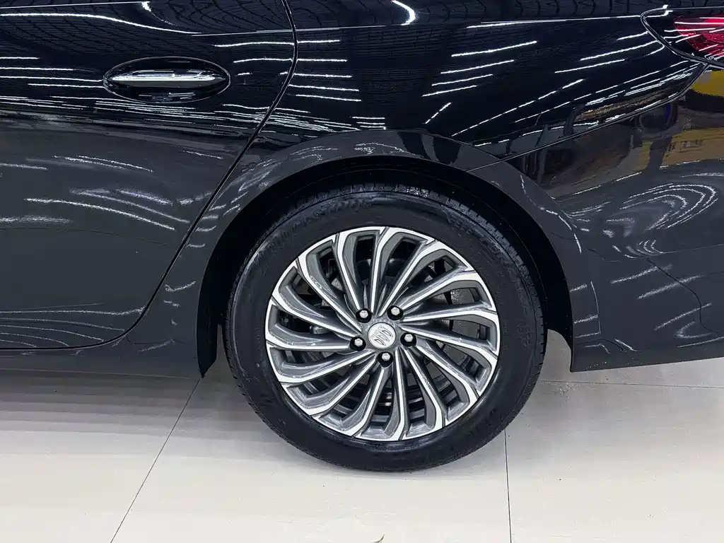 Buick LaCrosse — миниатюра 19