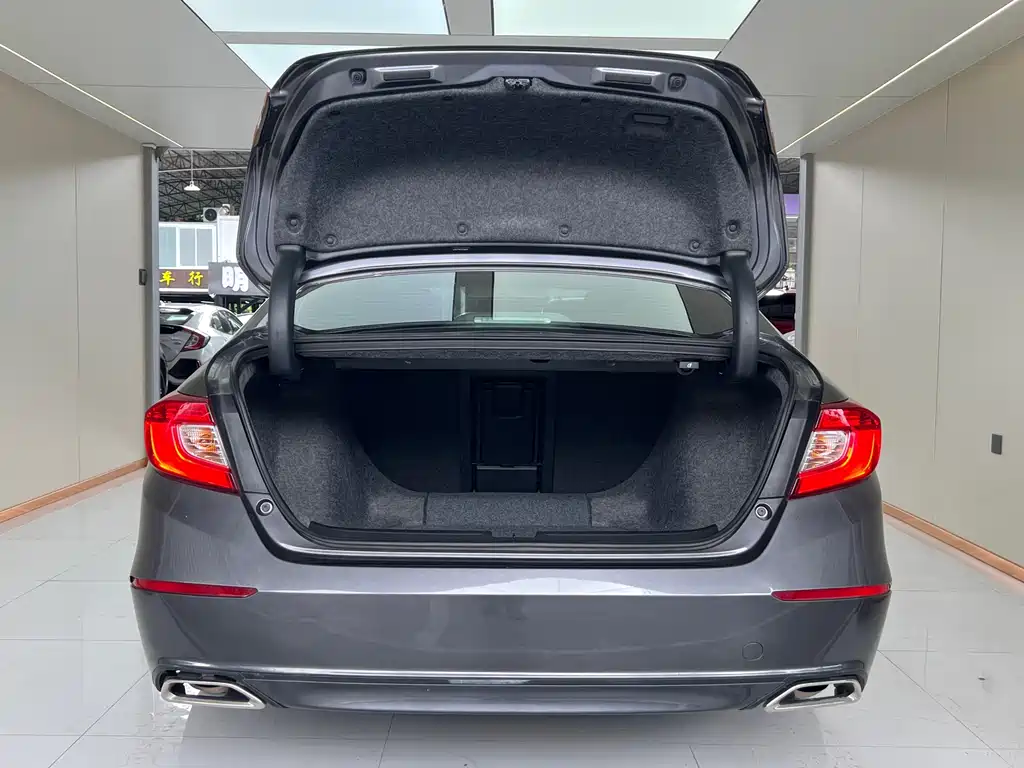Honda Accord — миниатюра 14