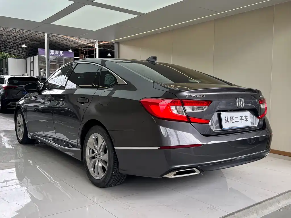 Honda Accord — миниатюра 19