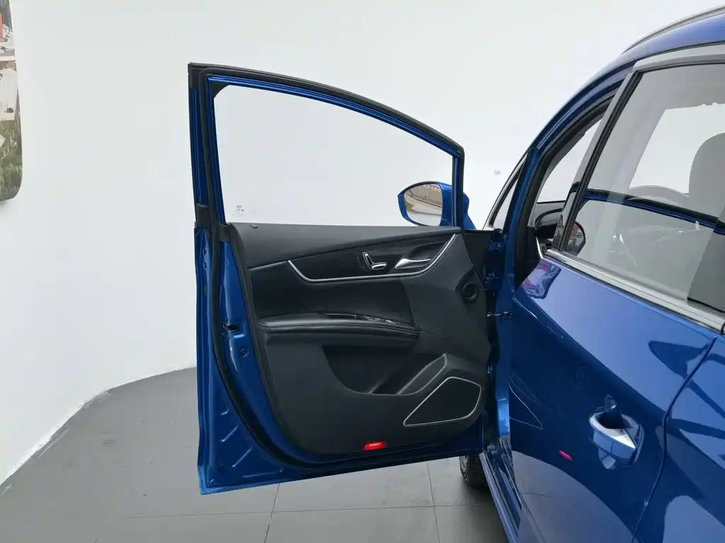 BYD Song MAX MAX 2017 1.5T AT Luxury 7 мест