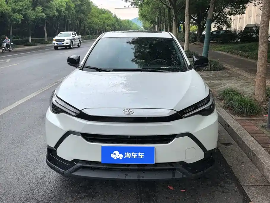 Toyota Frontlander 2026 2.0L Lead PLUS
