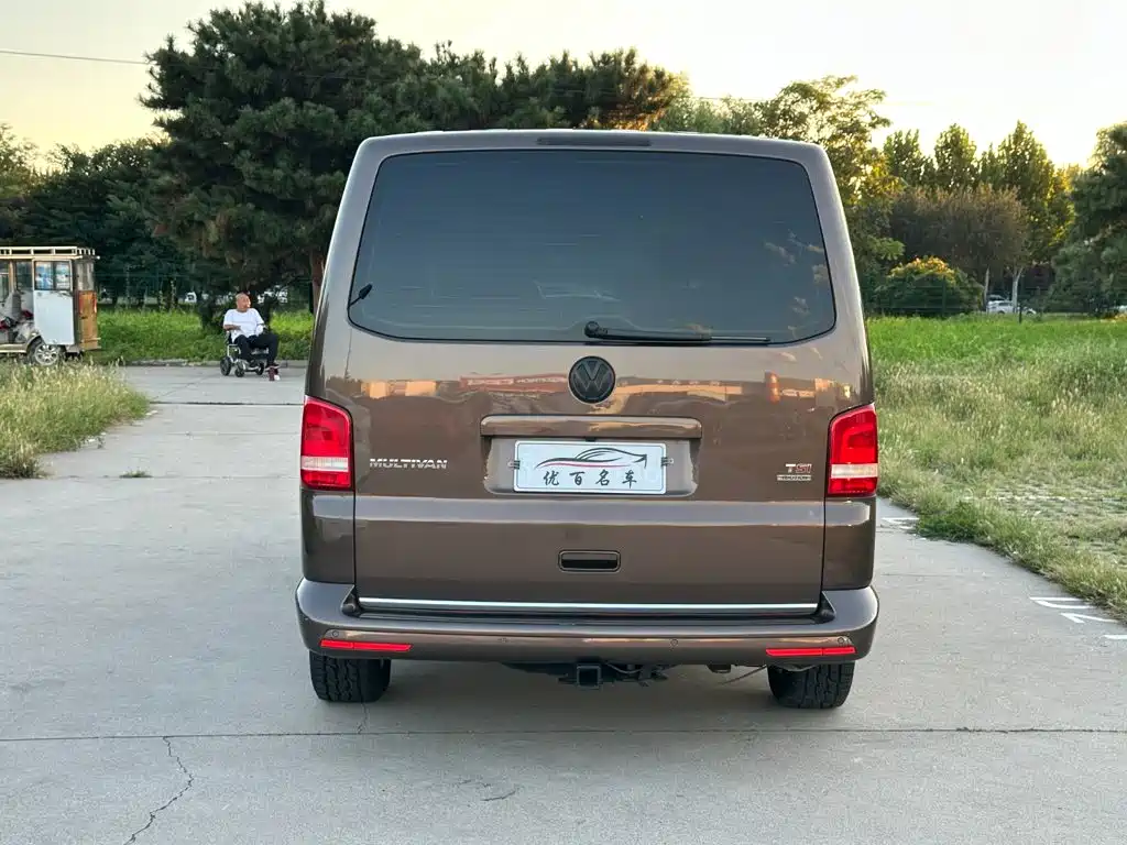 Volkswagen Multivan — миниатюра 5