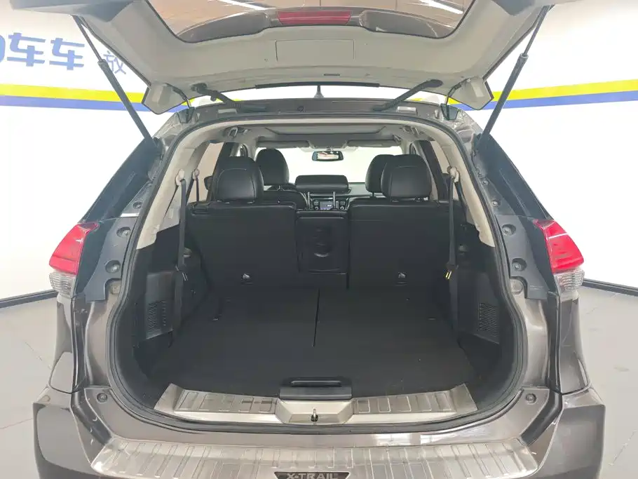 Nissan X-Trail — миниатюра 4