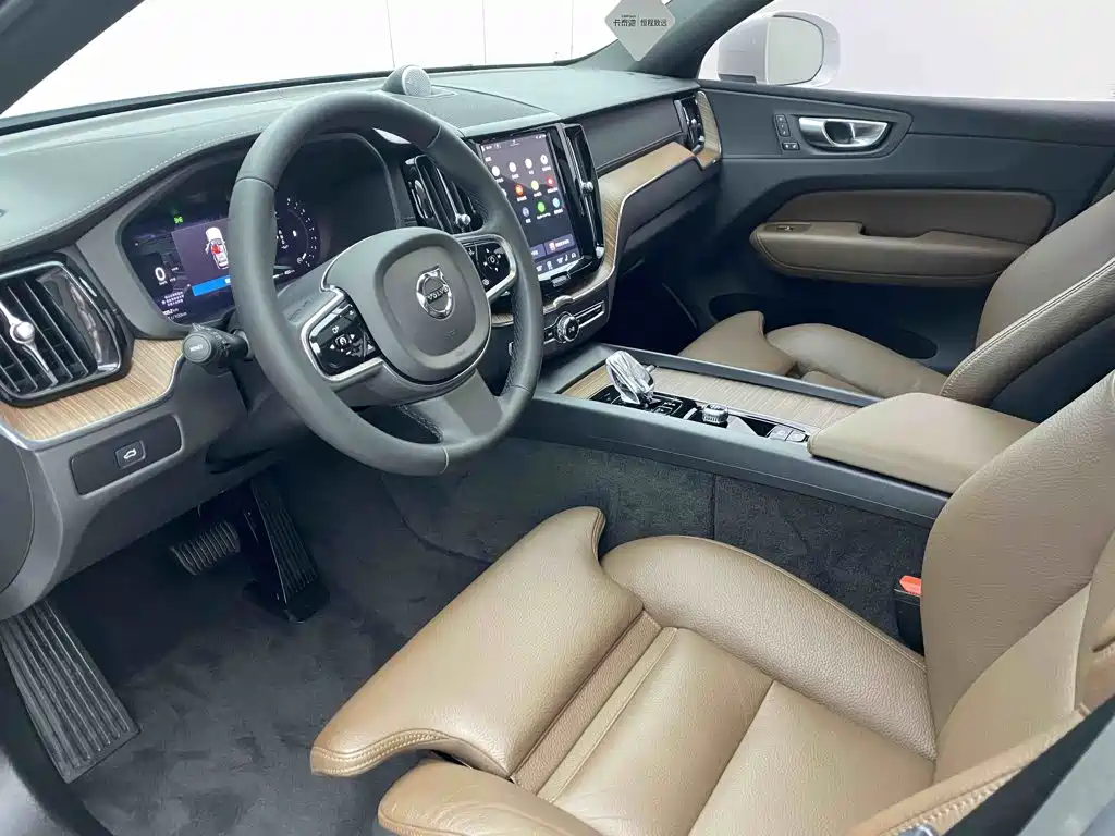 Volvo XC60 — миниатюра 17
