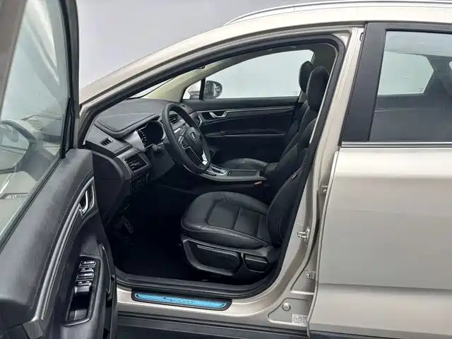 Geely Emgrand GS Sport Edition 1.3T Auto Fashion Leader Type, фото 7