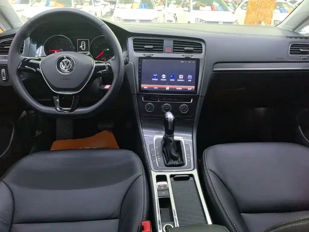 Volkswagen Golf — миниатюра 10