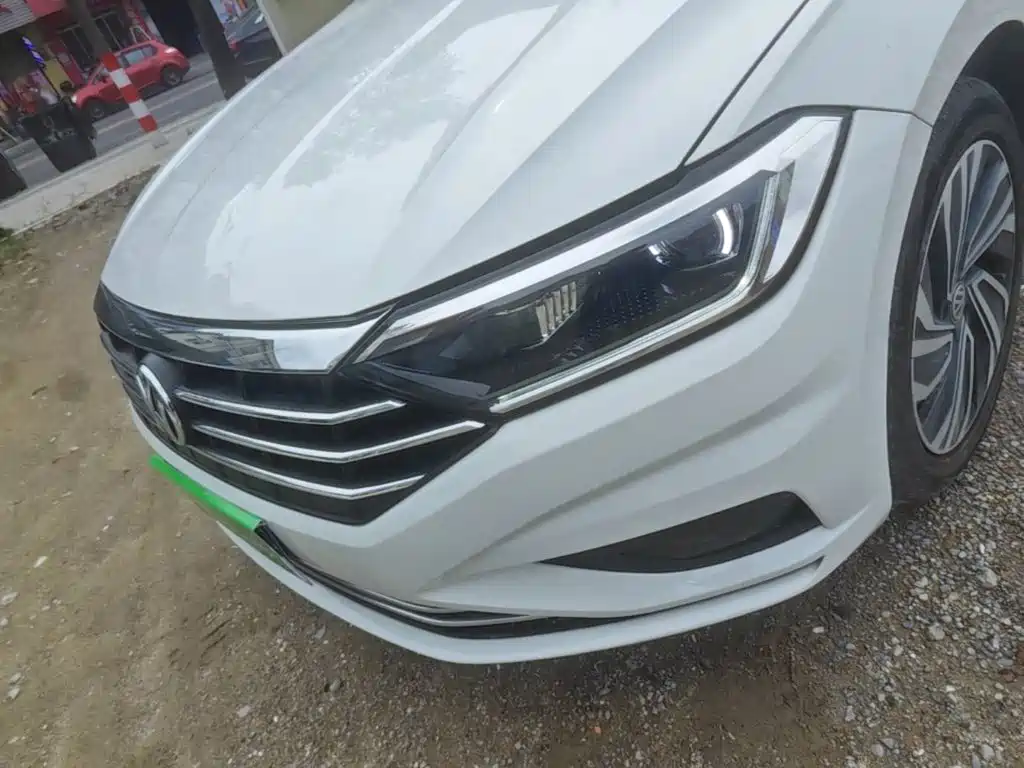 Volkswagen Sagitar — миниатюра 24