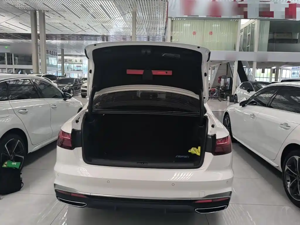 Audi A4L — миниатюра 19