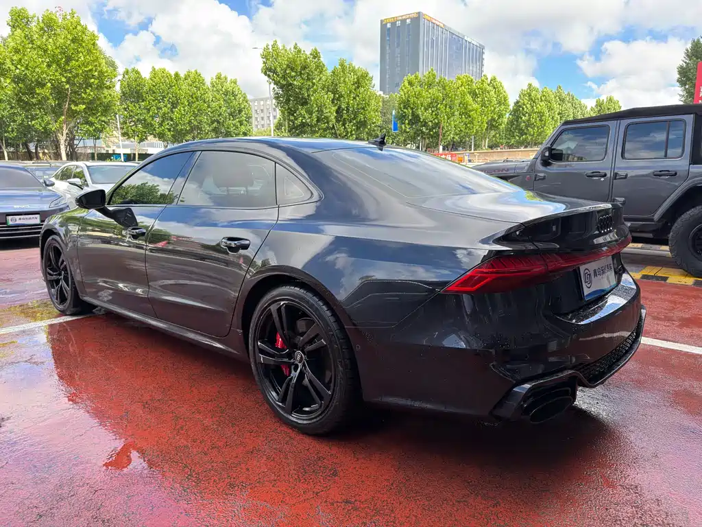 Audi A7L 2024 45 TFSI quattro