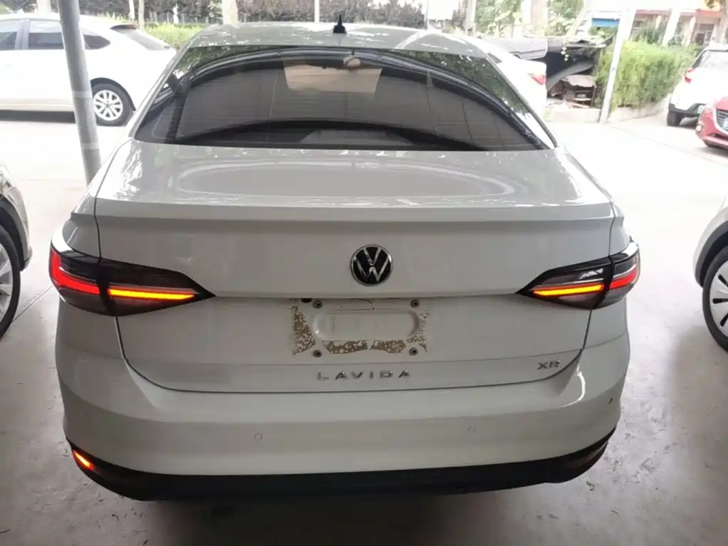 Volkswagen Lavida — миниатюра 6