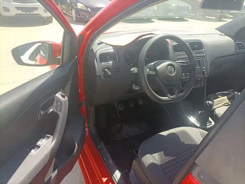 Volkswagen Polo — миниатюра 12