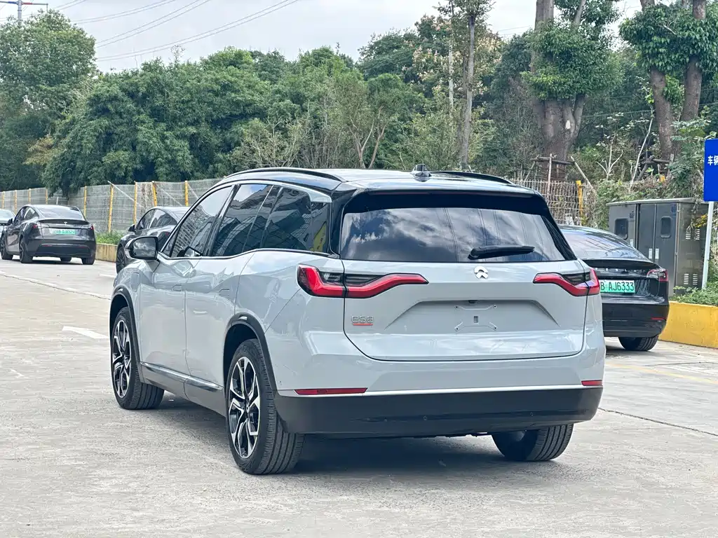 NIO NIO ES8
