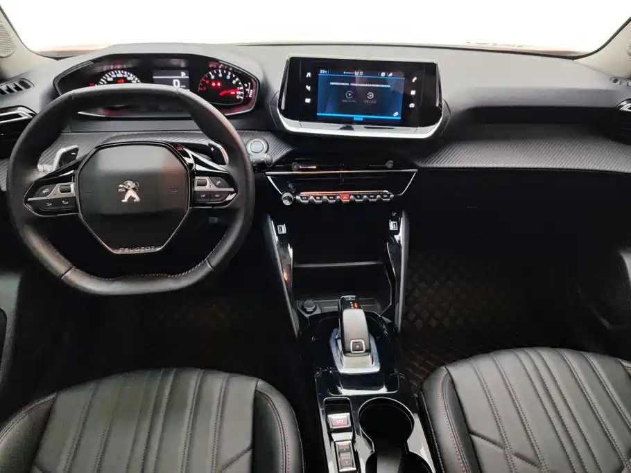 Peugeot 2008 — миниатюра 12