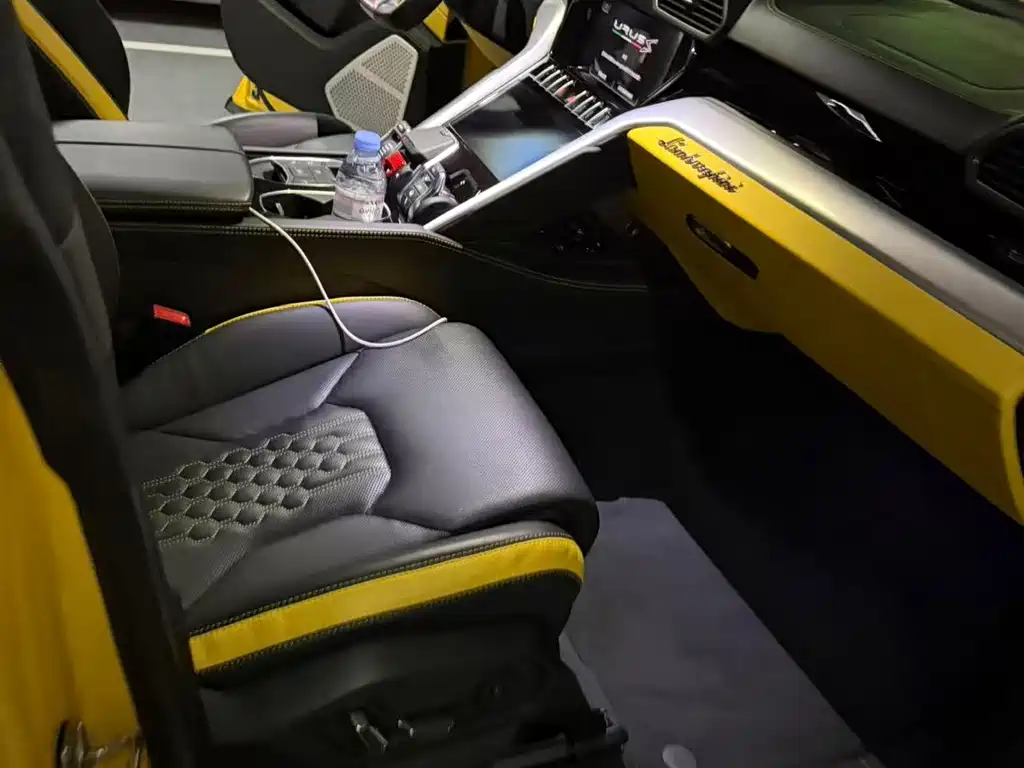 Lamborghini Urus — миниатюра 4