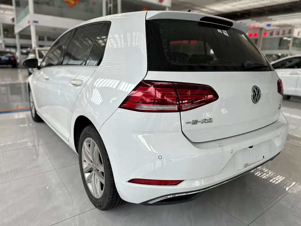 Volkswagen Golf — миниатюра 9