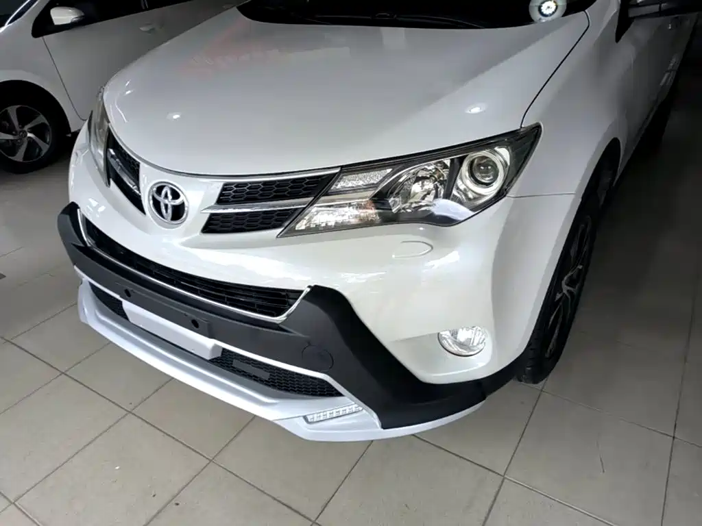 Toyota RAV4 — миниатюра 24