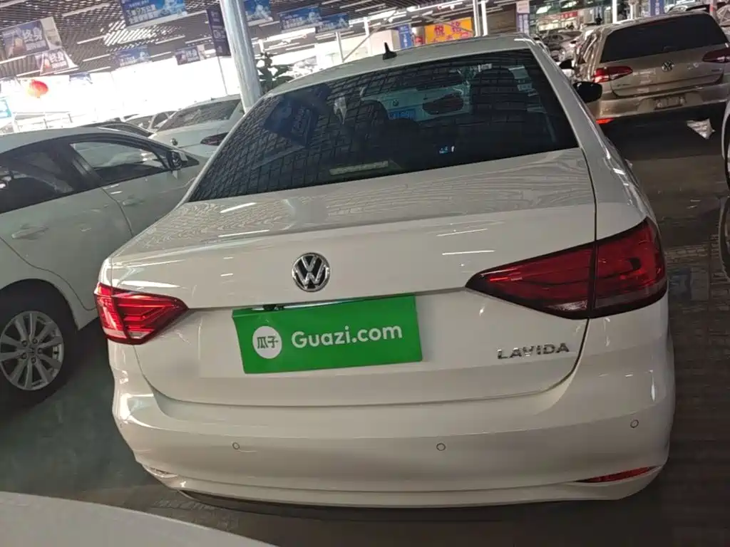 Volkswagen Lavida — миниатюра 6