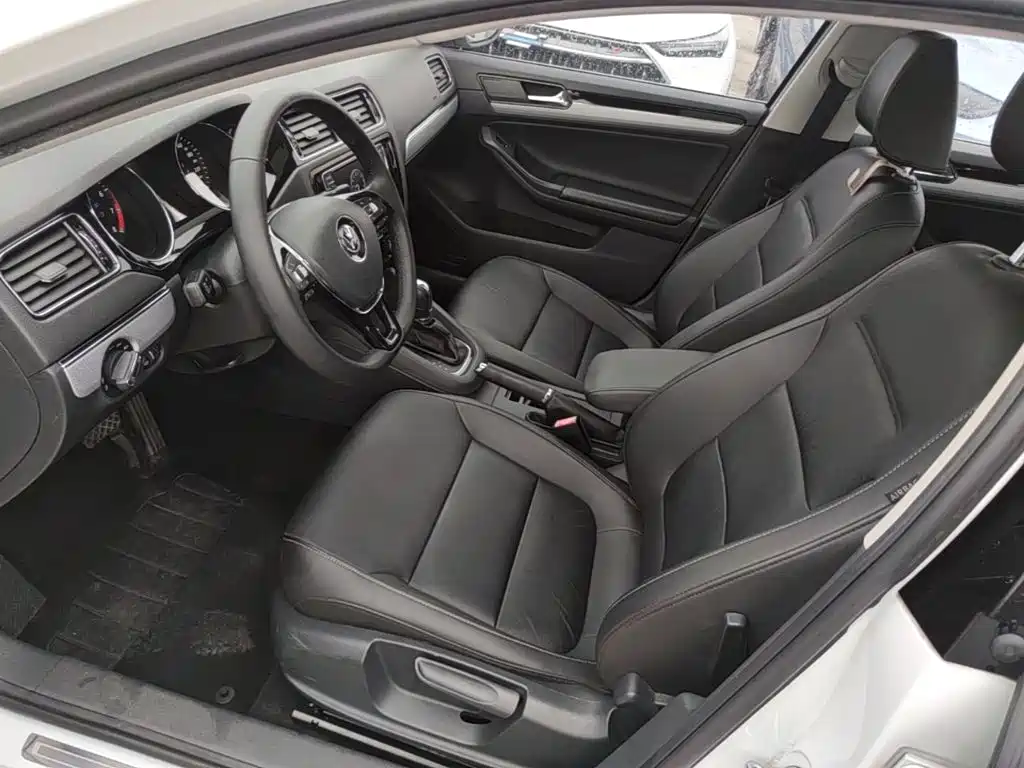 Volkswagen Sagitar — миниатюра 15