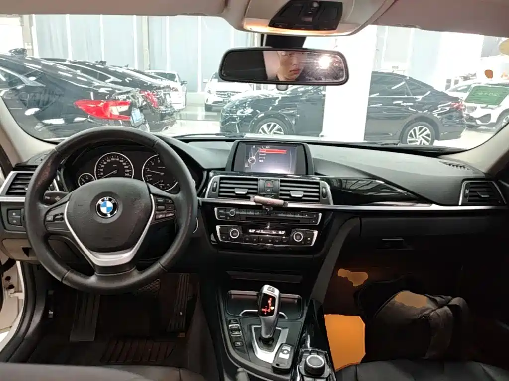 BMW 3 Series — миниатюра 10