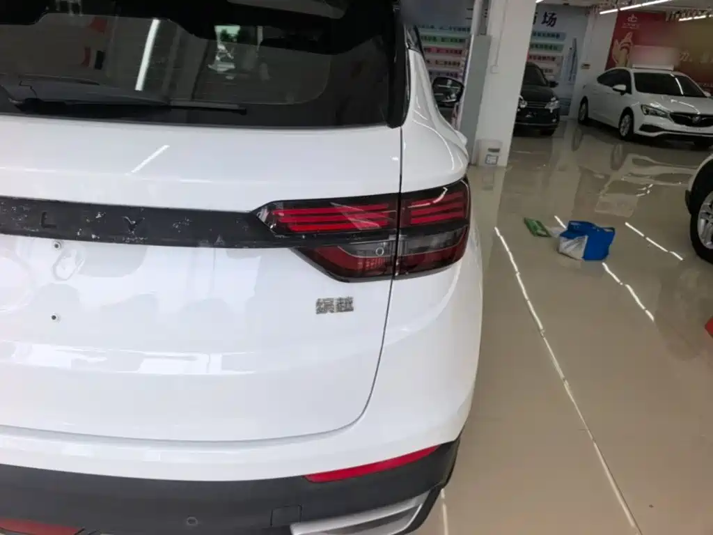 Geely Binyue — миниатюра 8