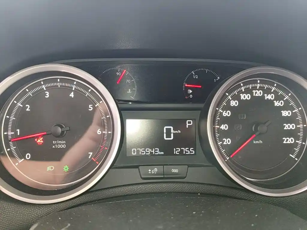 Peugeot 408 — миниатюра 12