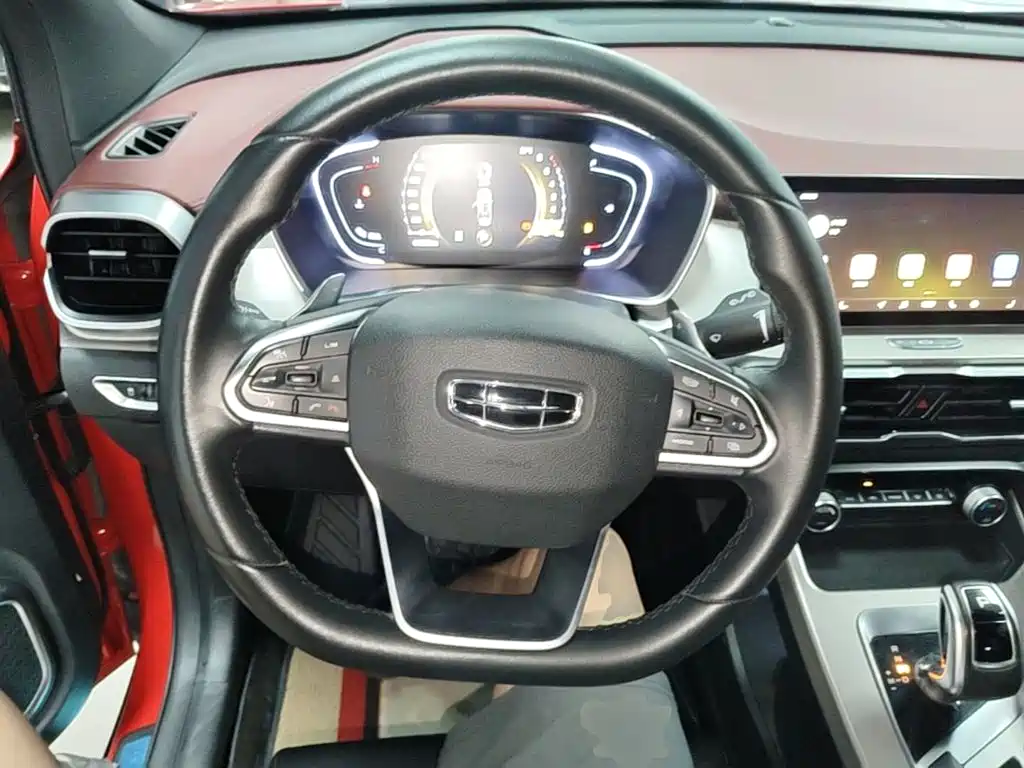 Geely Binyue — миниатюра 11