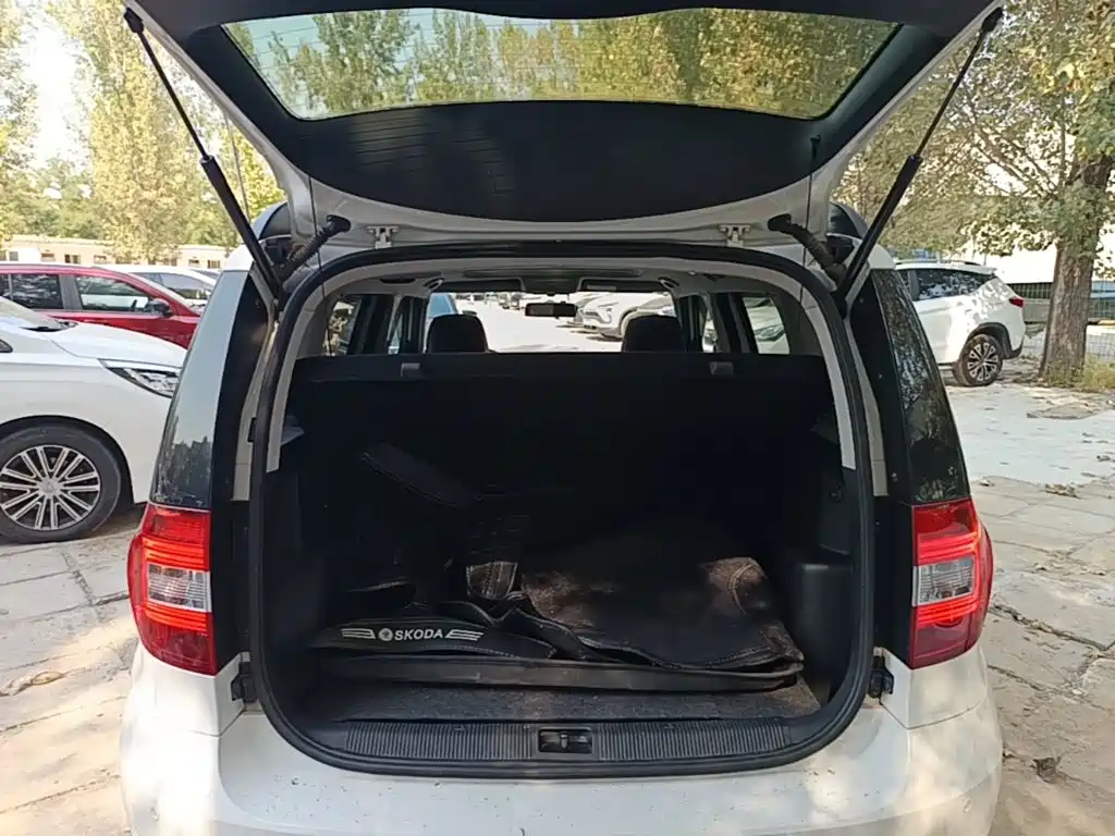 Skoda Yeti — миниатюра 19