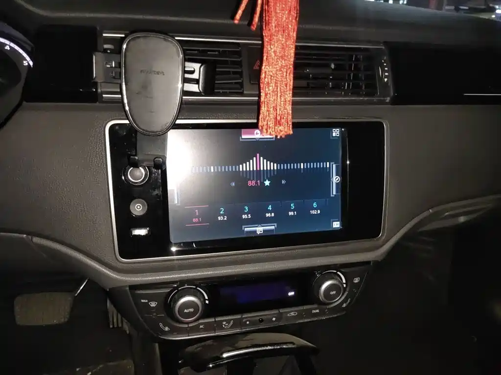 Qoros Qoros 3 — миниатюра 14