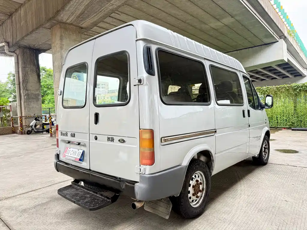Ford Transit Classic — миниатюра 5