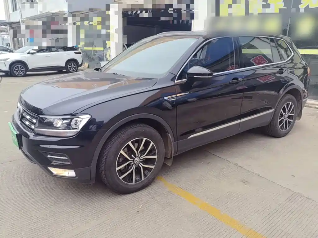 Volkswagen Tiguan L — миниатюра 2