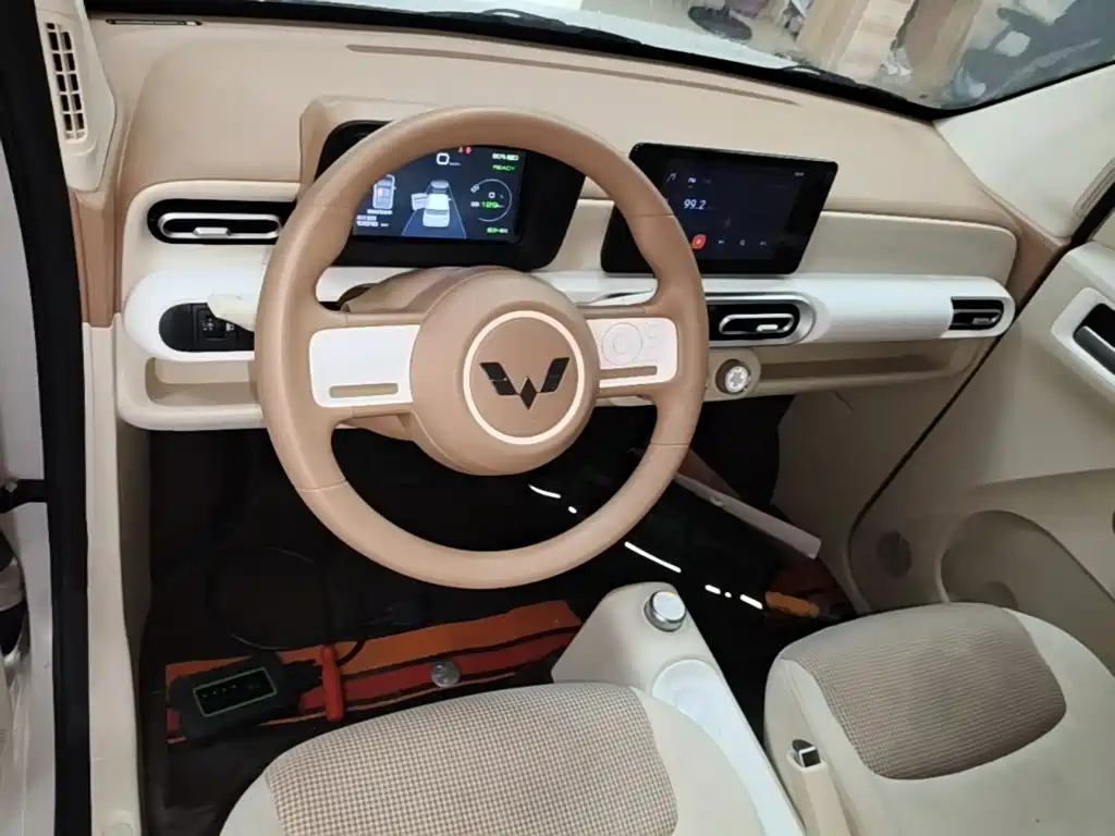 Wuling MINIEV — миниатюра 10