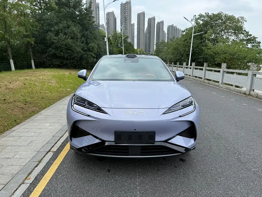 BYD Sealion 07 EV — миниатюра 2