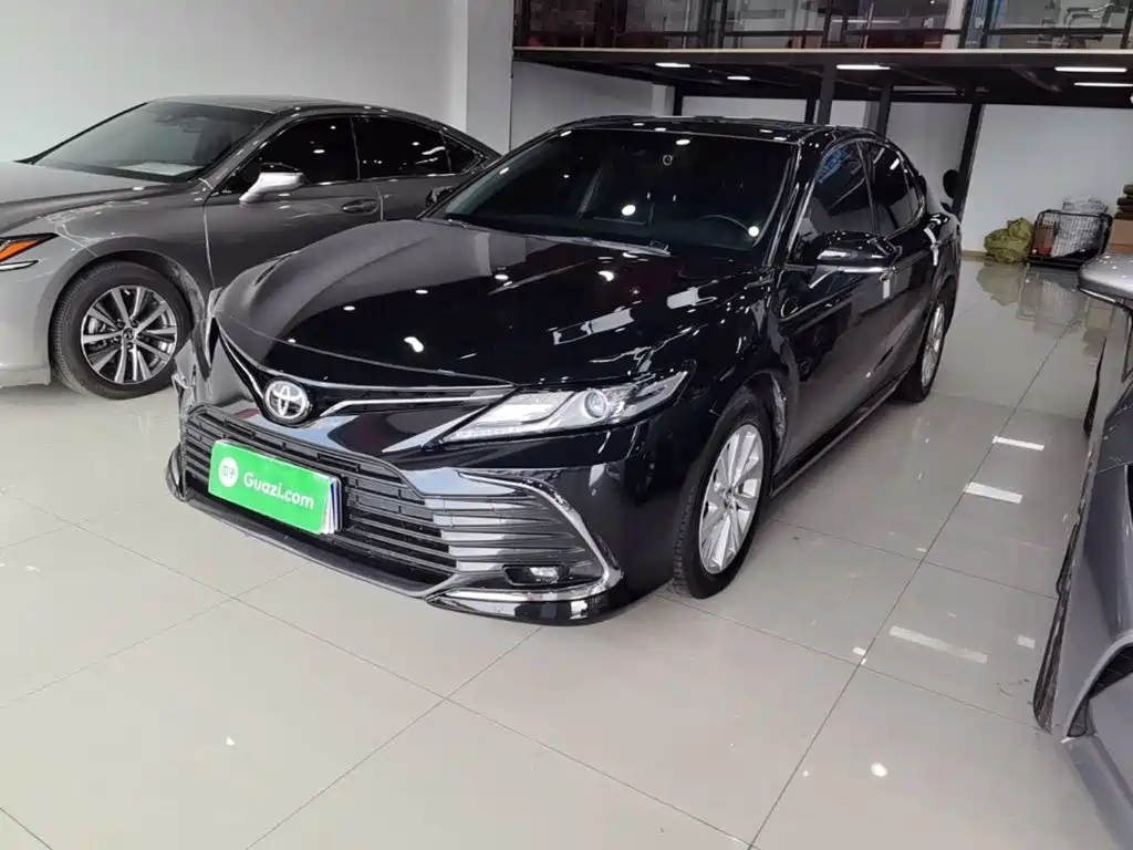 Toyota Camry — миниатюра 2