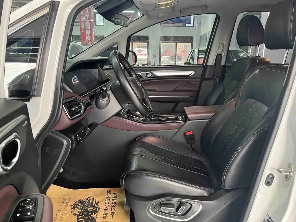 GAC Motor Trumpchi M6 — миниатюра 3