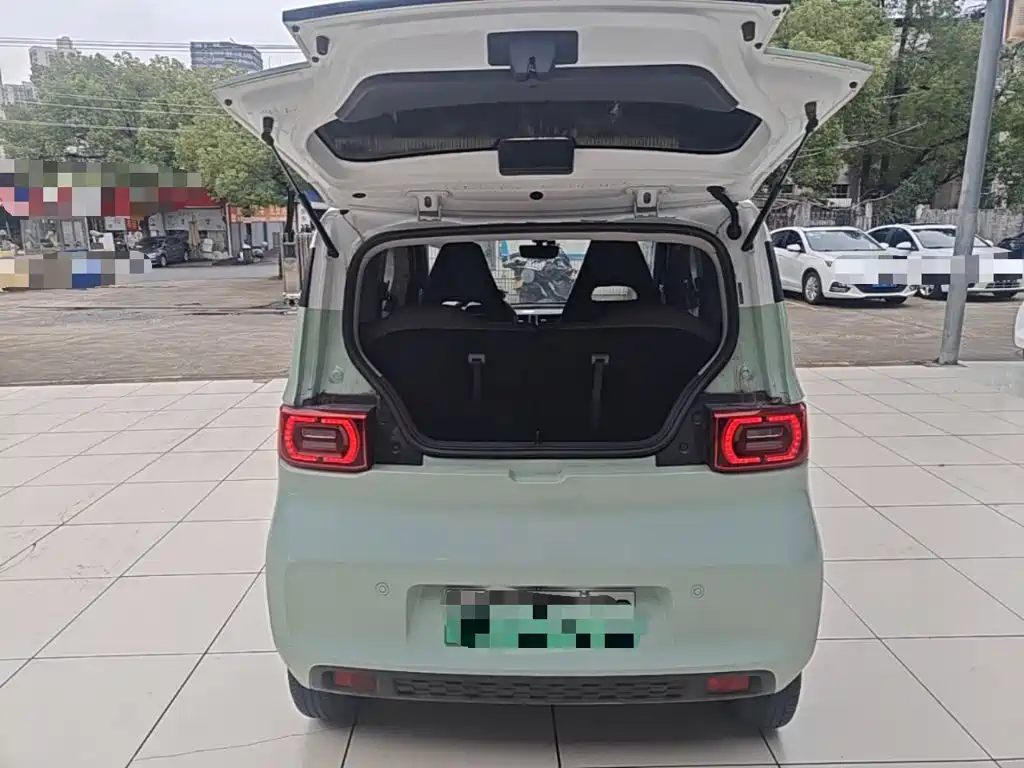 Wuling MINIEV — миниатюра 19