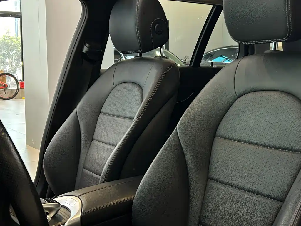 Mercedes-Benz C-Class (Import) — миниатюра 10