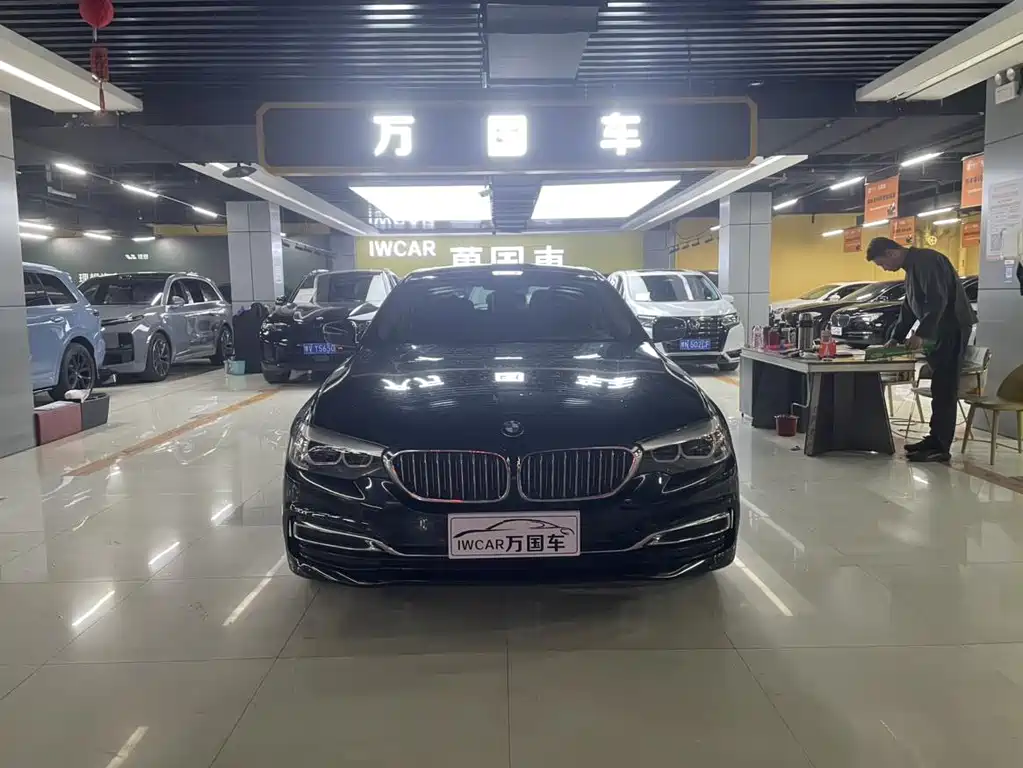BMW 5 Series 2019