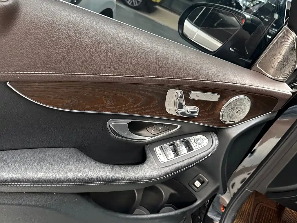 Mercedes-Benz GLC — миниатюра 9