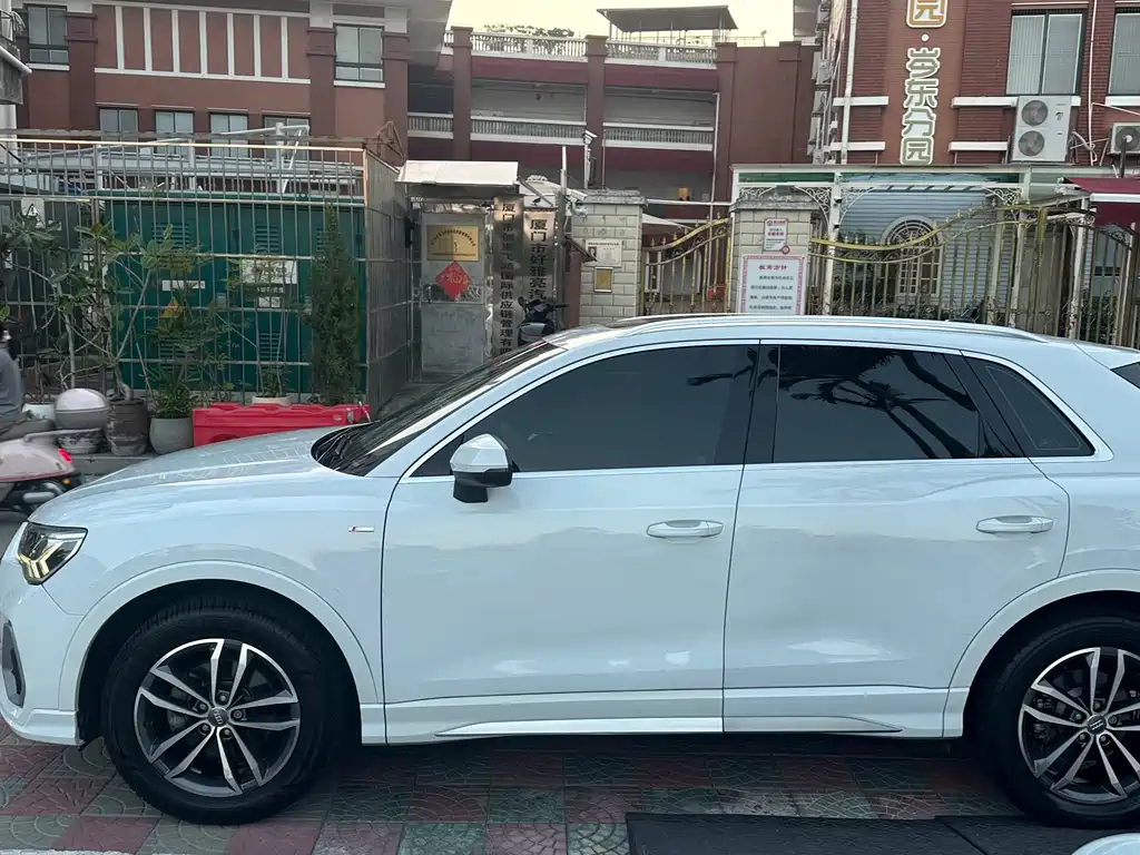 Audi Q3 2022 35 TFSI Fashion