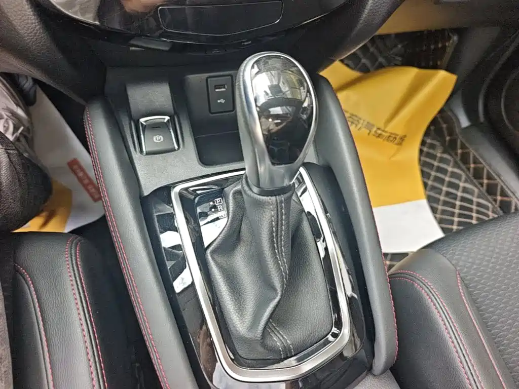 Nissan Qashqai — миниатюра 14