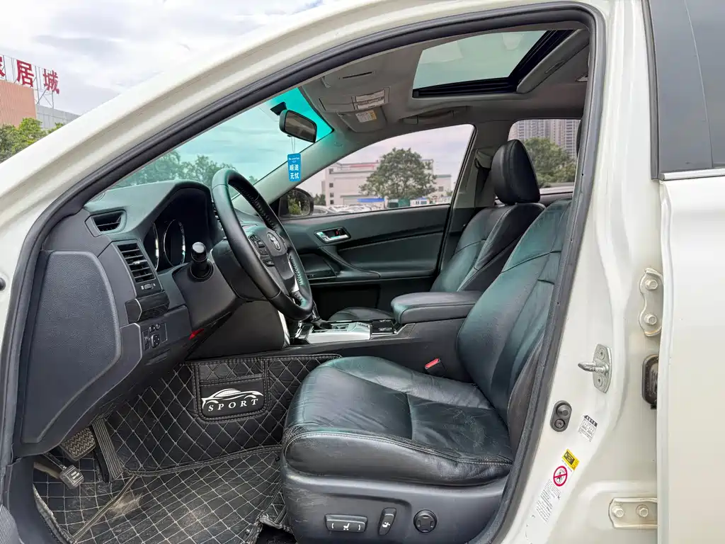 Toyota Reiz — миниатюра 6