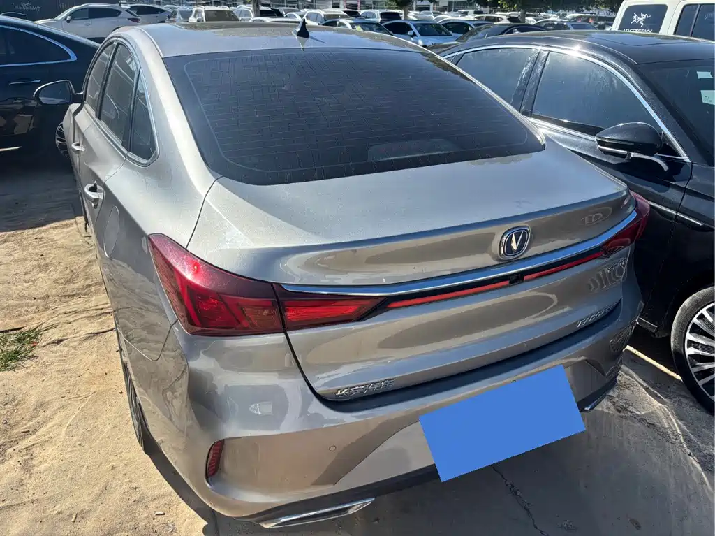 Changan Eado — миниатюра 9