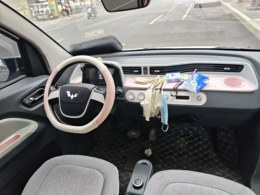 Wuling MINIEV — миниатюра 10