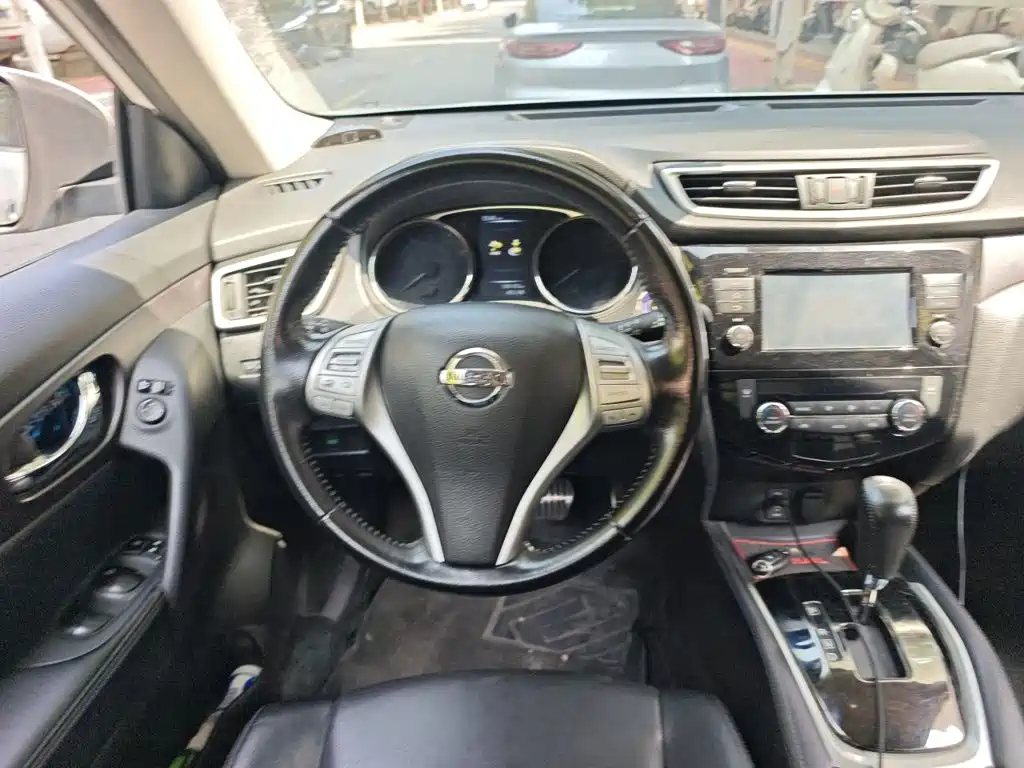 Nissan X-Trail — миниатюра 6