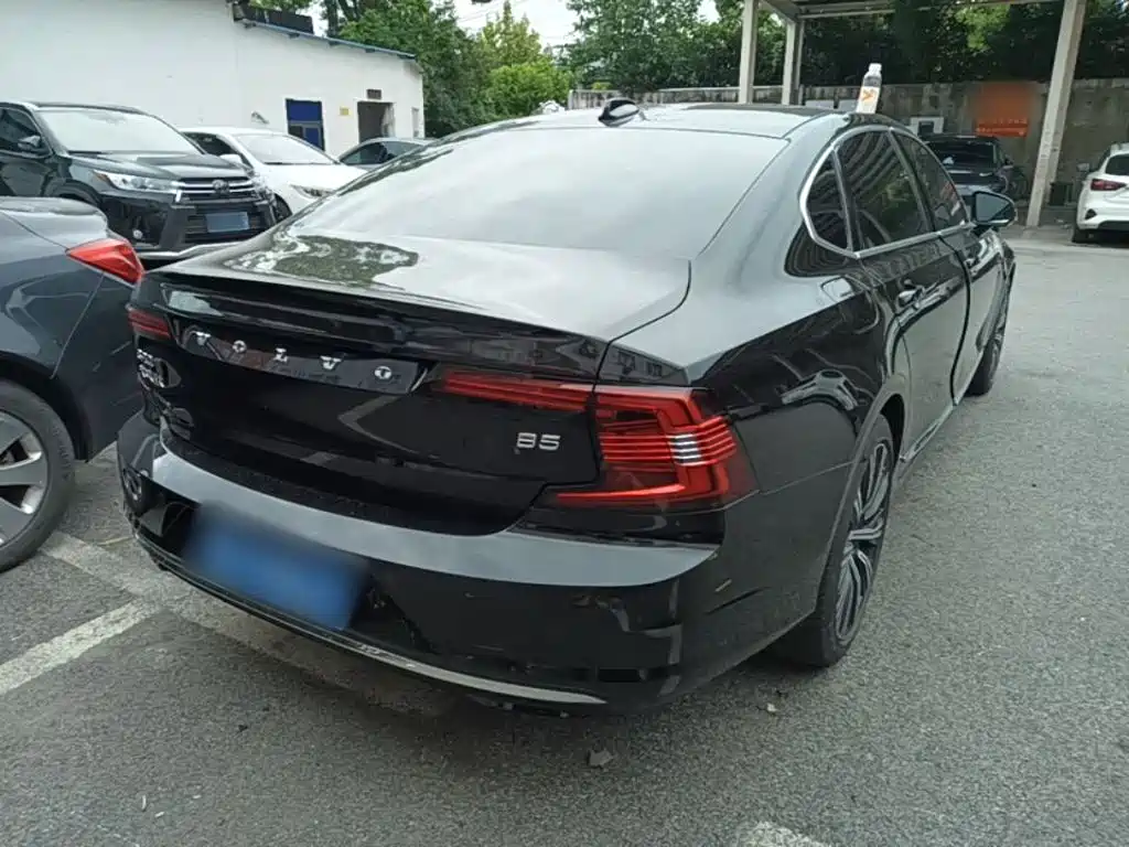 Volvo S90 — миниатюра 7