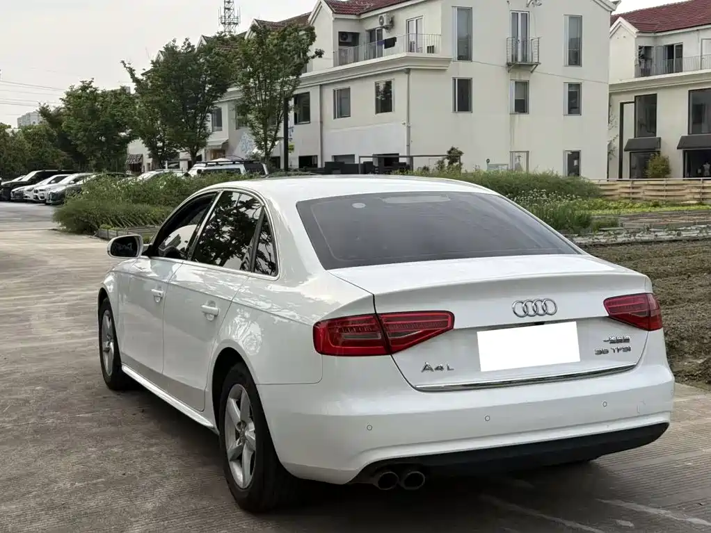 Audi A4L — миниатюра 11