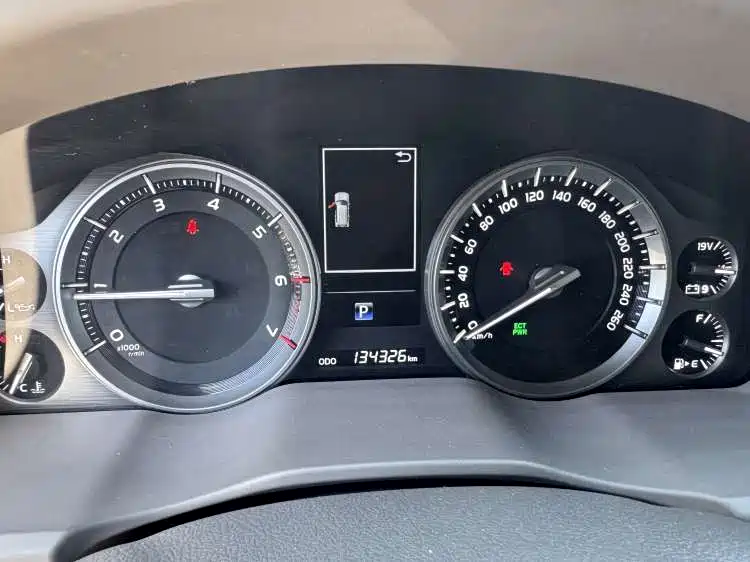 Toyota Land Cruiser 2017 5.7L