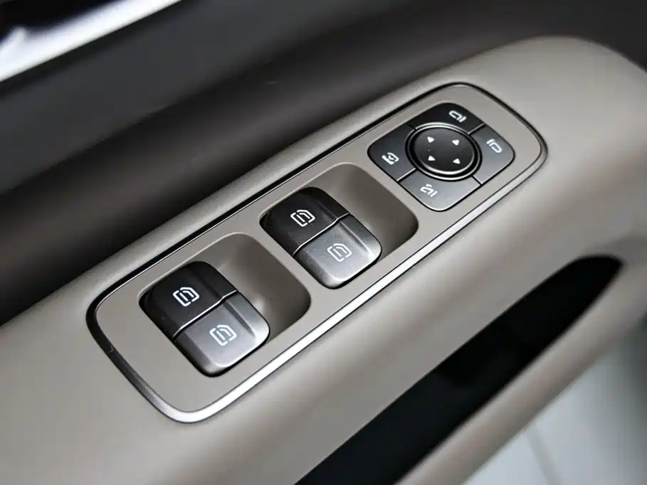 Li Auto i8 — фотографии объявления, Фото 25