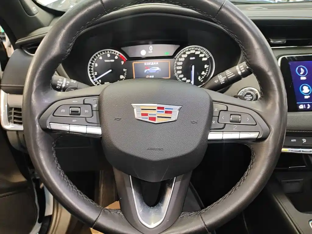 Cadillac XT4 — миниатюра 11