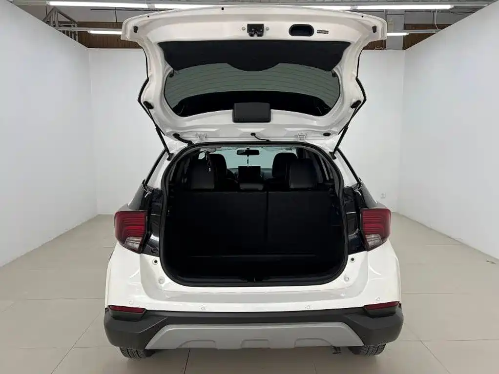 Toyota Yaris L — миниатюра 8